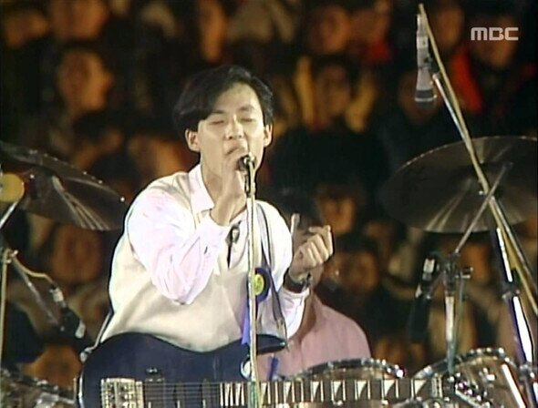 신해철 노래 전주 5초 듣고 제목 맞추기