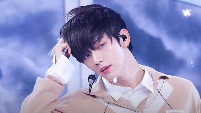 아이돌 이름 맞추기