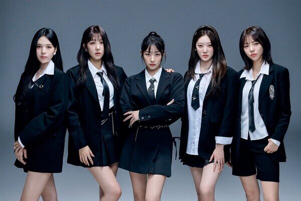 설명으로 여자 아이돌 이름 맞히기